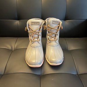 Women’s size 8 Sperry duck boots